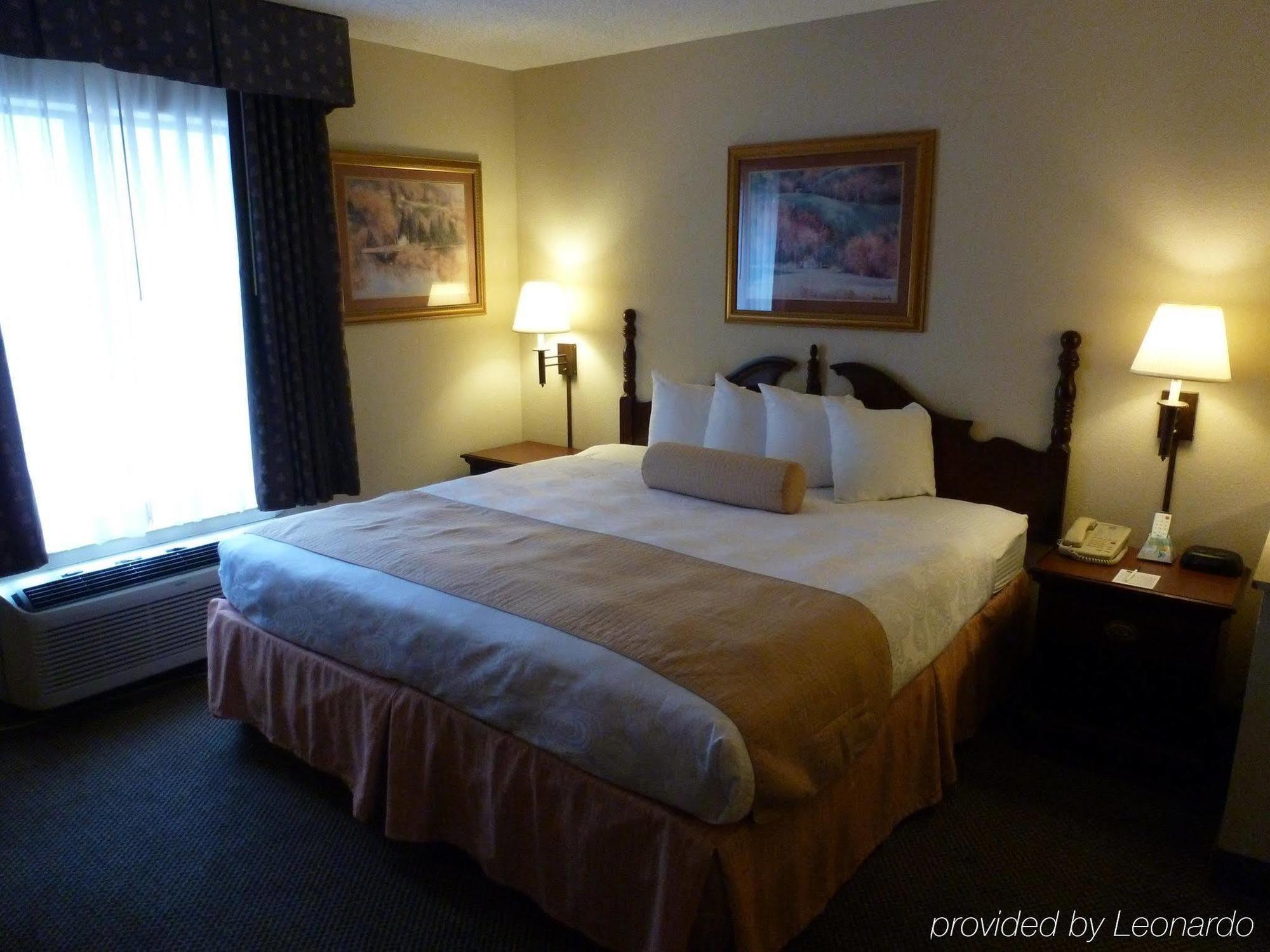 Holiday Inn Express & Suites Evansville North By Ihg Warrenton Oda fotoğraf